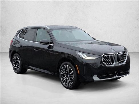 Used 2025 BMW X3 xDrive30i w/ Premium Package image 3