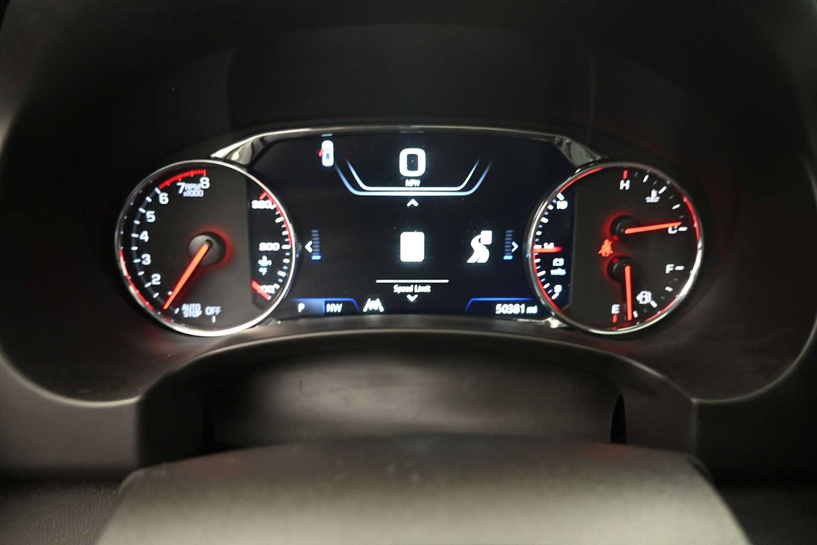 Used 2024 GMC Terrain Denali w/ Denali Premium Package AWD/4WD image 7
