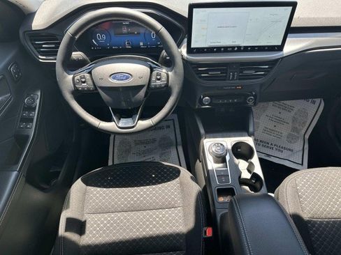 Used 2025 Ford Escape Active w/ Active Premium Tech Pack FWD image 22