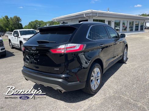Used 2024 Ford Edge Titanium image 13