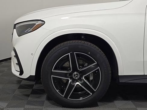 Used 2026 Mercedes-Benz GLC 300 4MATIC image 11