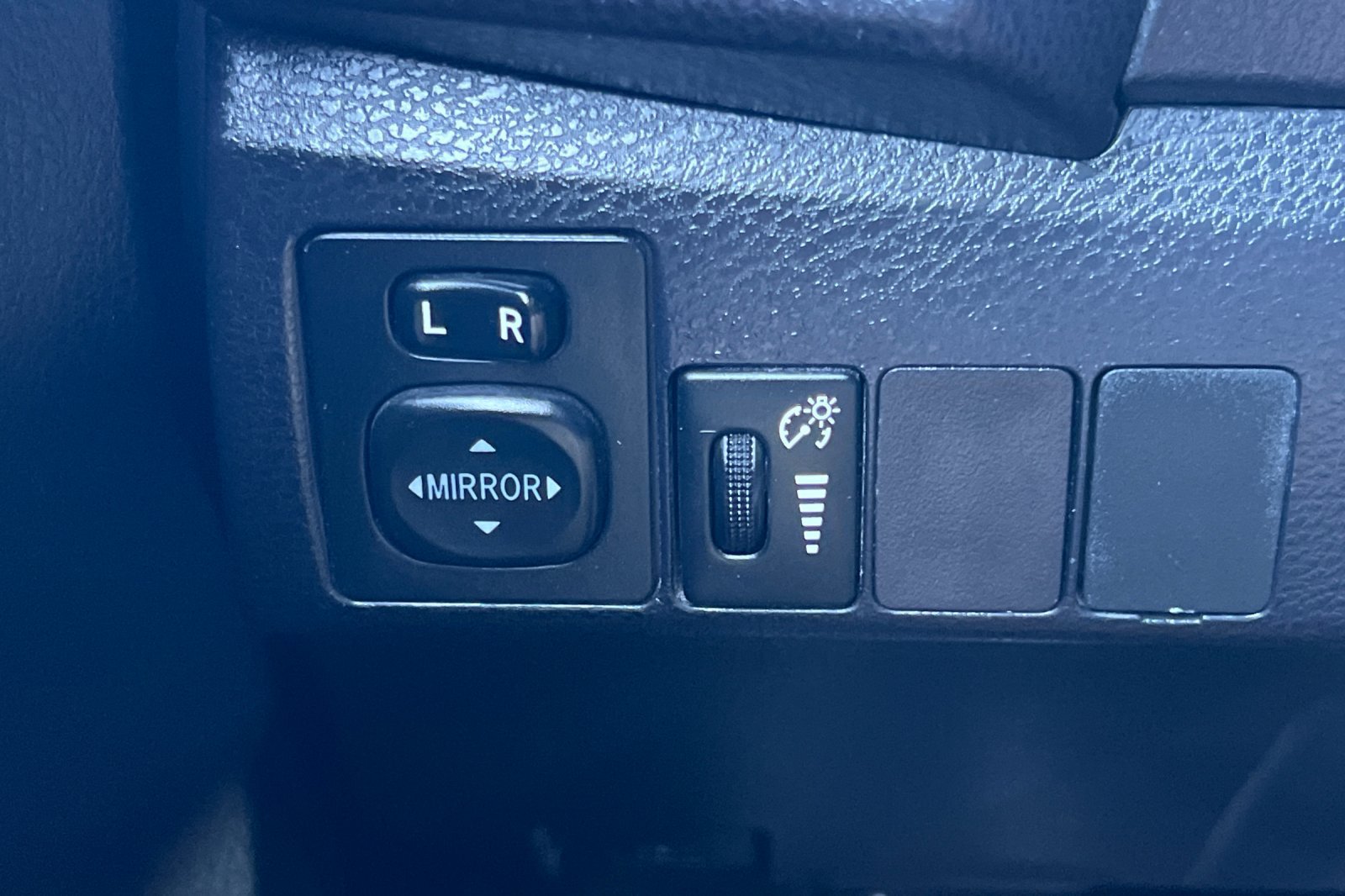 Used 2016 Toyota Corolla S FWD image 29