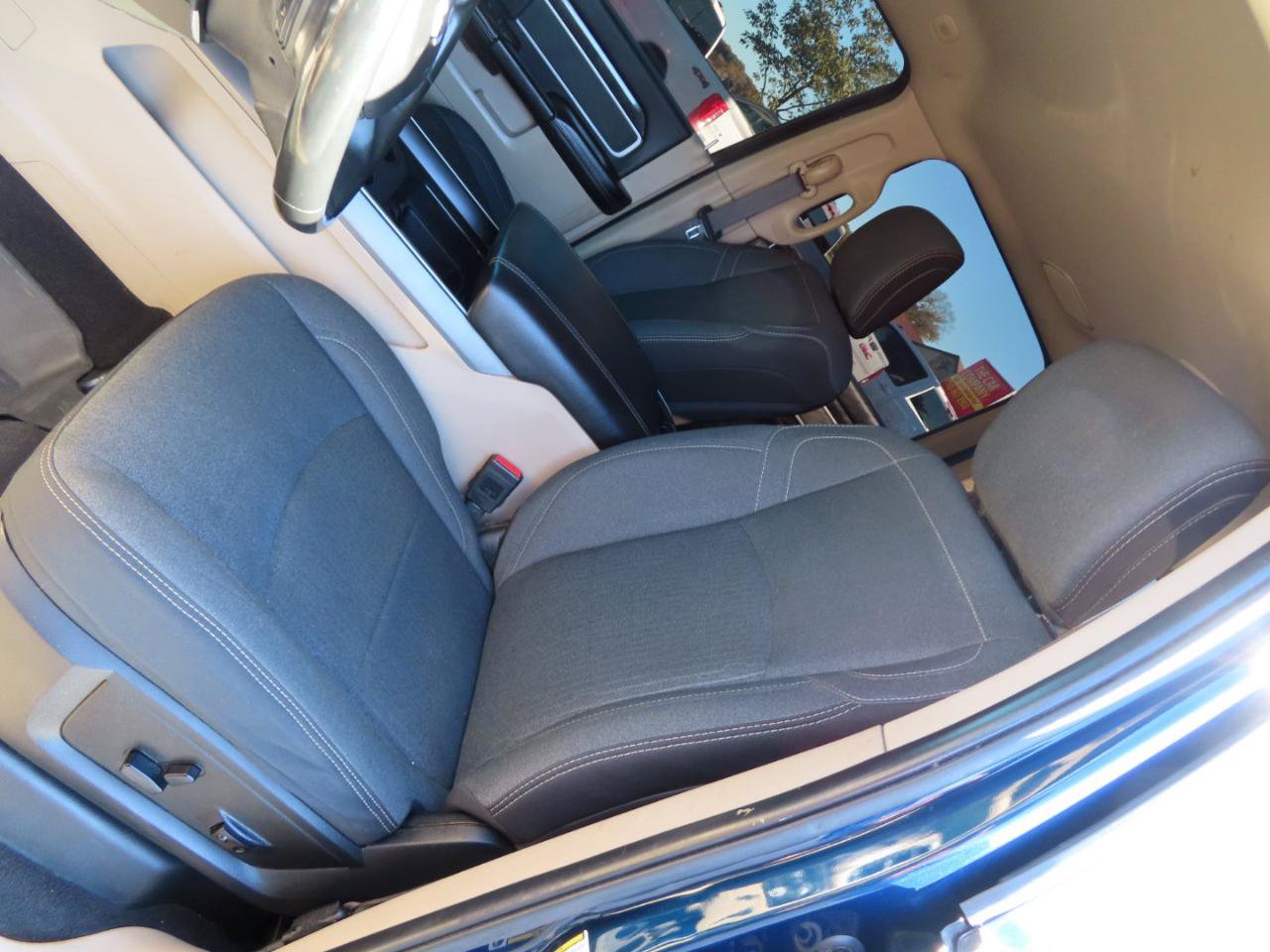 Used 2020 RAM 2500 Big Horn w/ Level 2 Equipment Group AWD/4WD image 27