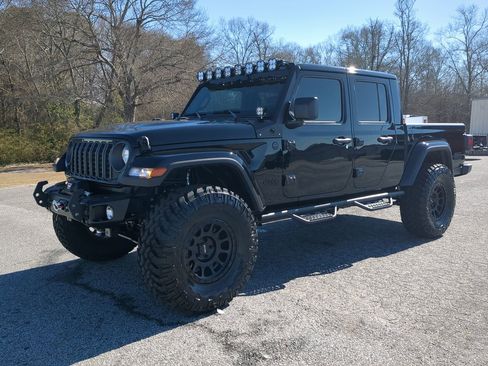 New 2025 Jeep Gladiator High Tide image 7