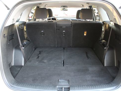 Used 2020 Kia Sorento LX FWD image 30