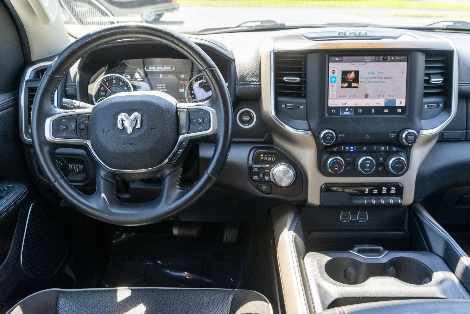Used 2022 RAM 1500 Laramie AWD/4WD image 12