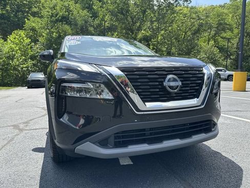 Used 2023 Nissan Rogue SV AWD/4WD image 11