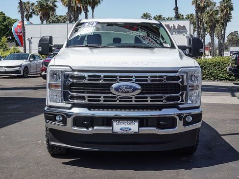 Used 2024 Ford F250 XLT AWD/4WD image 2