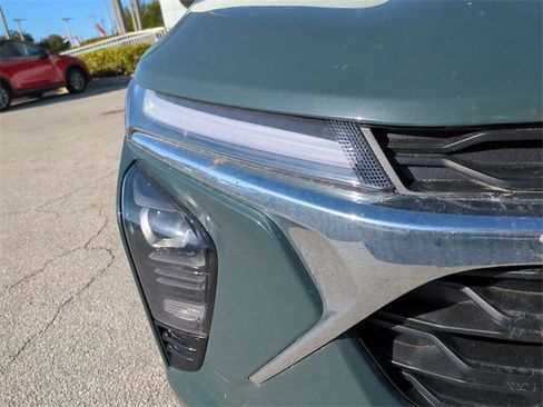 New 2026 Chevrolet Trax LT w/ Driver Confidence Package image 10