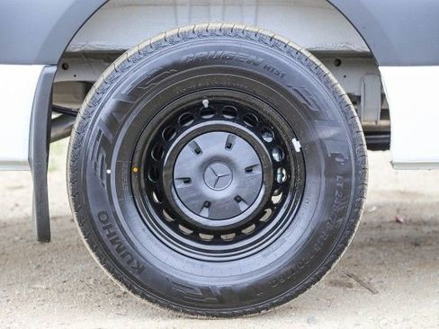 New 2025 Mercedes-Benz Sprinter 2500 image 11