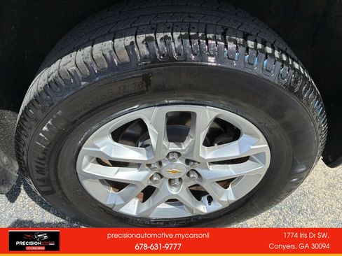 Used 2019 Chevrolet Traverse LT FWD image 17