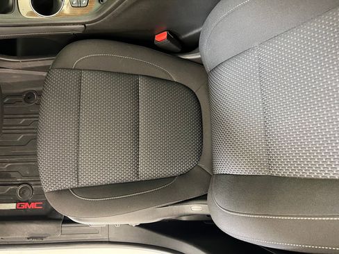 Used 2023 GMC Acadia SLE w/ Driver Convenience Package image 25