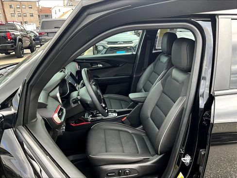 Used 2023 Chevrolet TrailBlazer RS w/ Technology Package image 10