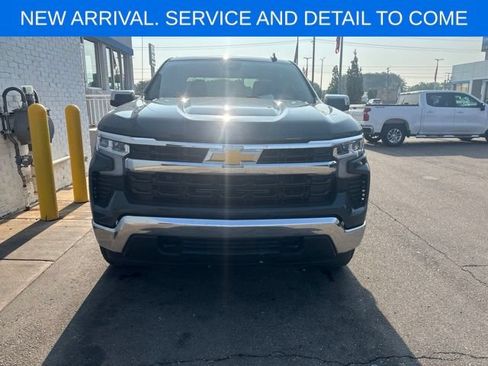 Used 2025 Chevrolet Silverado 1500 LT AWD/4WD image 4