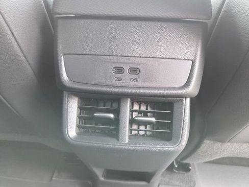 New 2026 Chevrolet Equinox LT w/ Convenience Package II AWD/4WD image 16