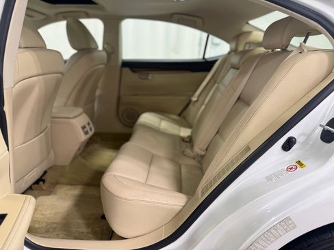 Used 2014 Lexus ES 300h ES 300h Sedan 4D image 37