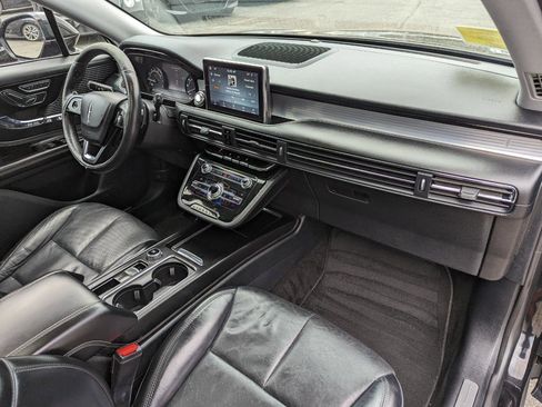 Used 2020 Lincoln Corsair AWD w/ Premium Package image 32