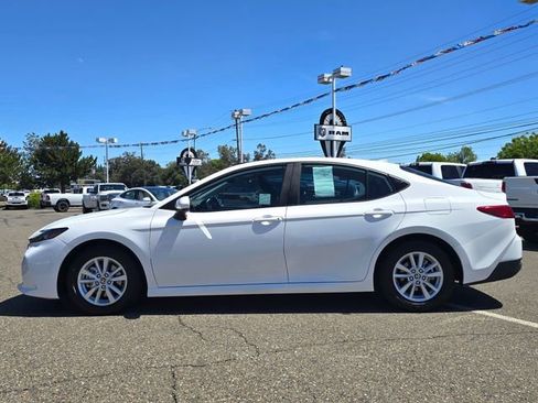 Used 2025 Toyota Camry LE FWD image 8