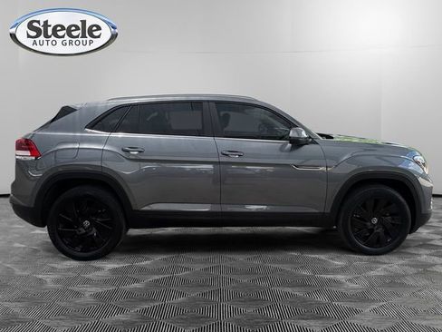 Used 2024 Volkswagen Atlas Cross Sport SE FWD image 6