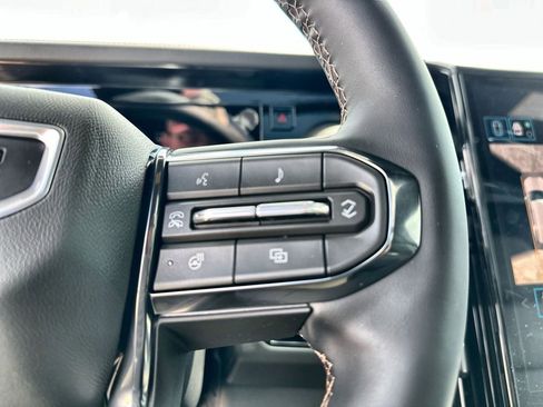 New 2026 GMC Yukon AT4 w/ AT4 Premium Plus Package AWD/4WD image 32