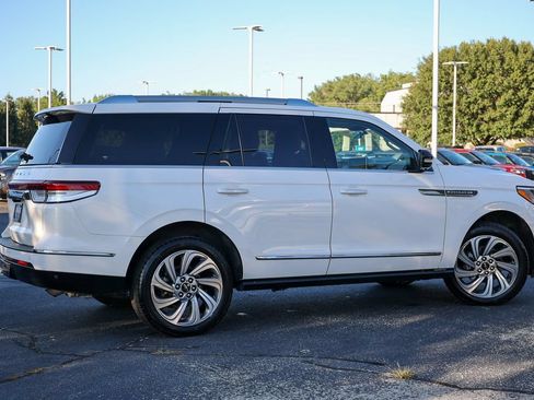 Used 2022 Lincoln Navigator Reserve AWD/4WD image 22