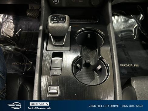 Used 2022 Nissan Rogue SV w/ SV Premium Package image 20