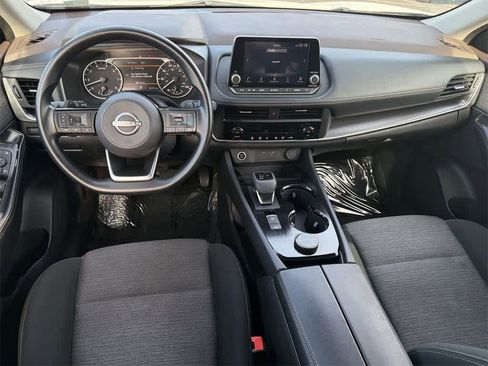 Used 2023 Nissan Rogue SV image 11