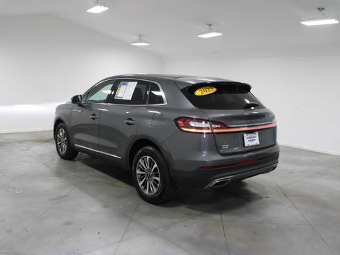 Used 2022 Lincoln Nautilus Reserve image 7