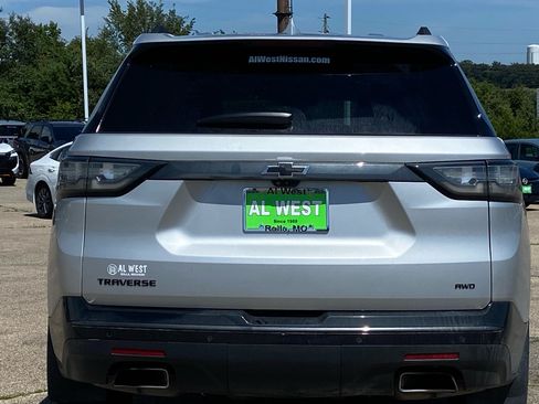 Used 2021 Chevrolet Traverse Premier w/ Redline Edition AWD/4WD image 4