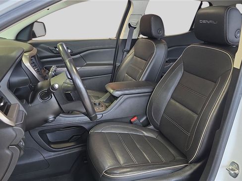 Used 2020 GMC Acadia Denali w/ Trailering Package image 11