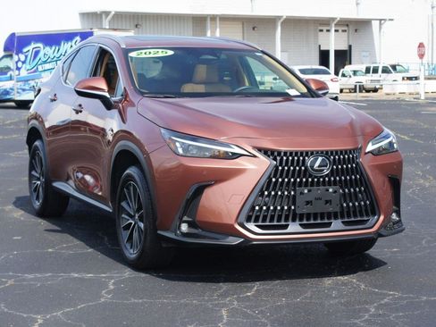Used 2025 Lexus NX 350h AWD w/ Cold Area Package image 23