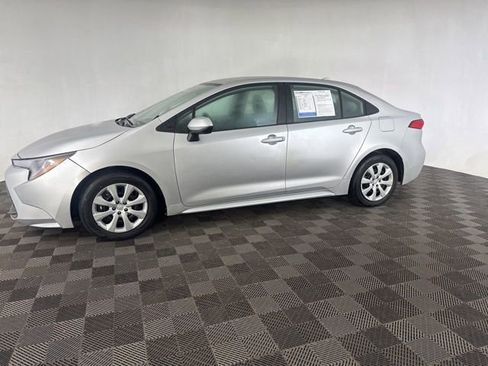 Used 2024 Toyota Corolla LE image 4