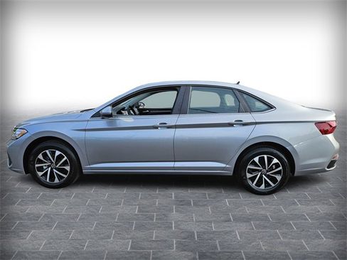 Used 2024 Volkswagen Jetta S image 4
