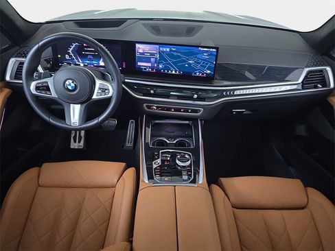 Used 2024 BMW X7 xDrive40i w/ Executive Package image 13