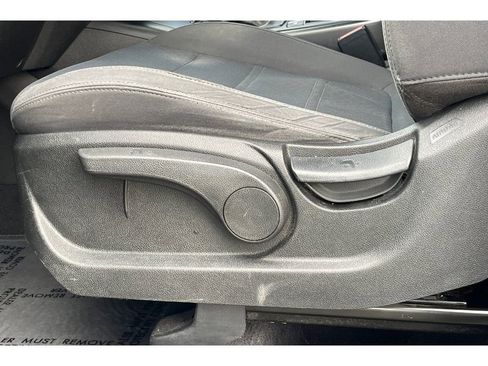 Used 2018 Kia Sorento LX image 14