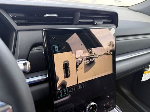 New 2026 GMC Terrain Elevation FWD image 16