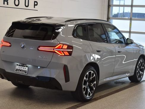 Used 2025 BMW X3 xDrive30i AWD/4WD image 4