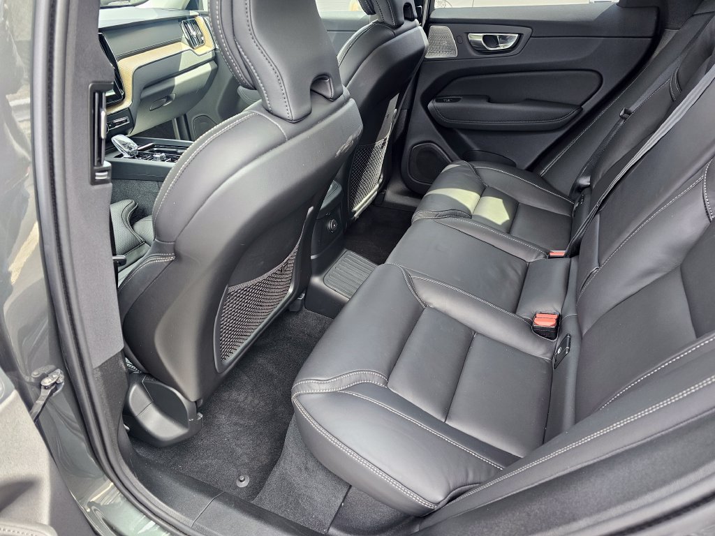 Certified 2026 Volvo XC60 T8 Ultra AWD/4WD image 38
