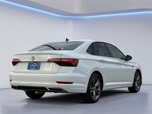 Used 2020 Volkswagen Jetta R-Line w/ R-Line Cold Weather Package image 5