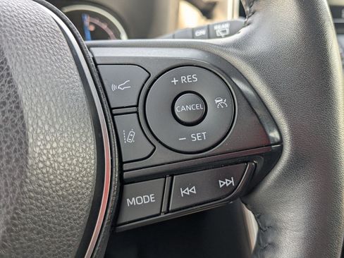 Used 2021 Toyota RAV4 XSE AWD/4WD image 19