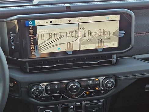 New 2025 Jeep Gladiator Rubicon image 13