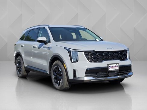 New 2026 Kia Sorento S image 2
