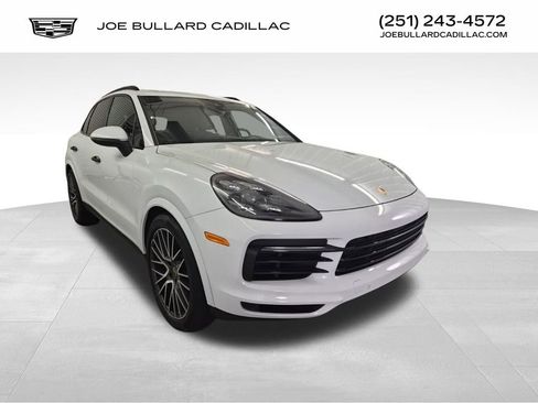 Used 2022 Porsche Cayenne S image 1