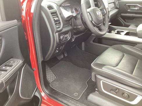 Used 2026 RAM 1500 Laramie AWD/4WD image 11