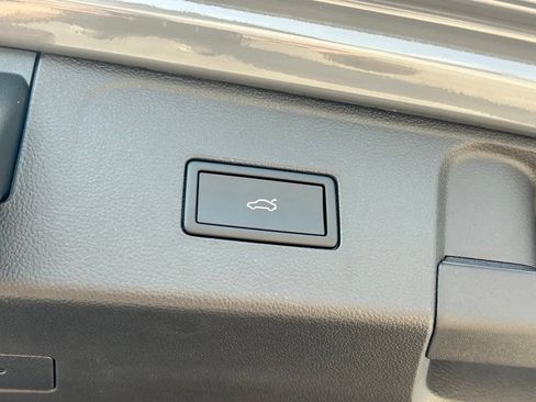 New 2026 Volkswagen Atlas SE FWD image 47
