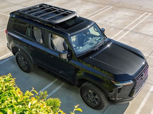 New 2026 Lexus GX 550 image 2