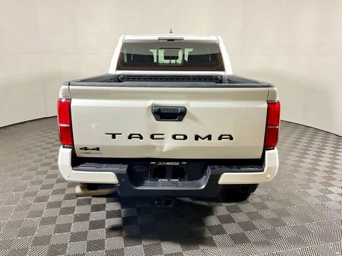 Used 2024 Toyota Tacoma TRD Sport w/ TRD Sport Upgrade Package image 15