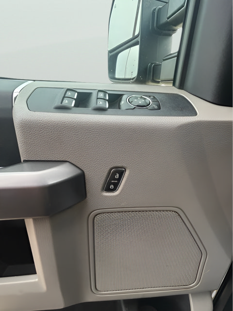 Used 2018 Ford F250 XLT w/ XLT Value Package AWD/4WD image 28