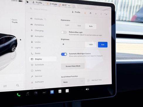 Used 2024 Tesla Model Y Long Range AWD/4WD image 29