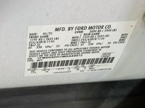 Used 2021 Ford Explorer XLT w/ Equipment Group 202A AWD/4WD image 33